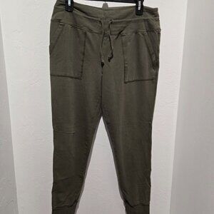Wild Fable Lightweight Gym Pants – Size M – Used